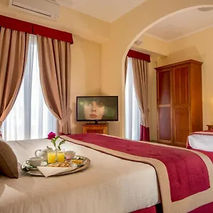 https://marini-park-hotel.it-romehotels.com