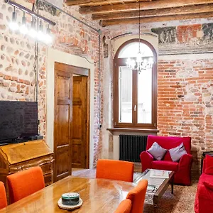https://charming-apartment-right-behind-the-arena.hotelinveneto.com