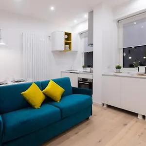 https://apartment-paruta-76.it-lombardy.com